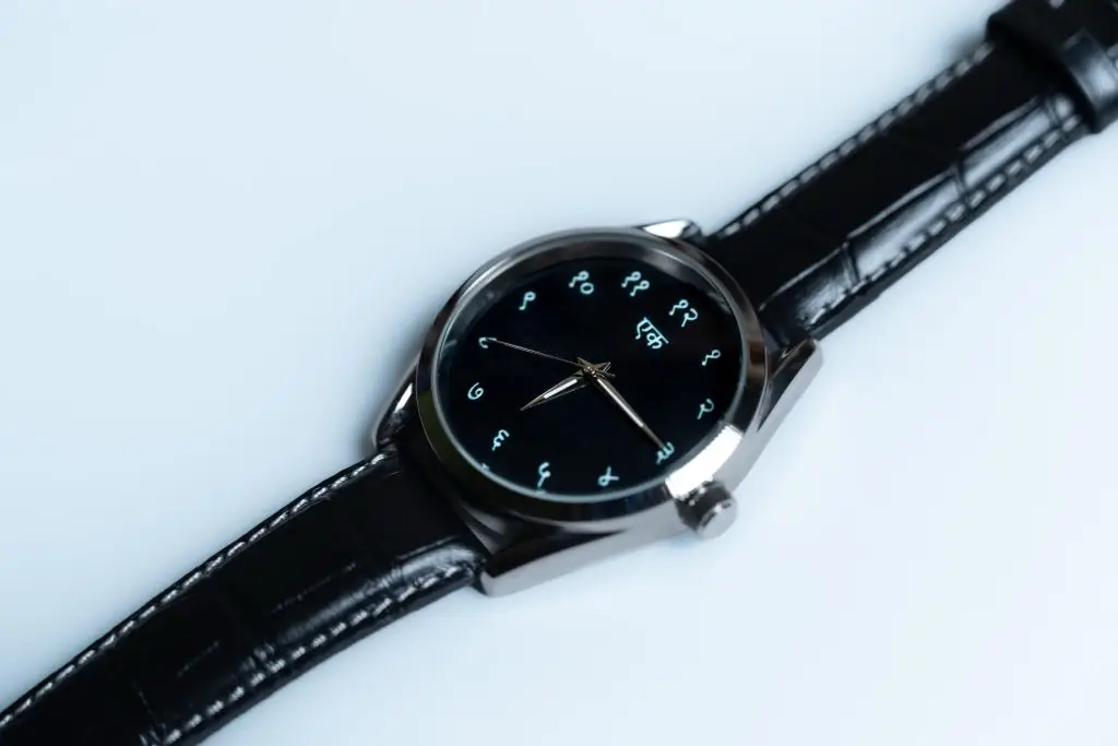 Devanagari BW Black - Silver